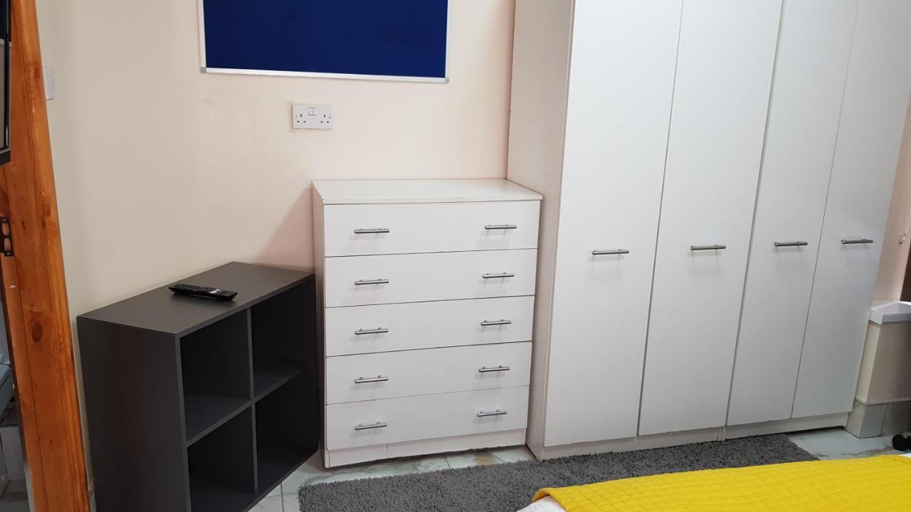 Double Ensuite Rooms Near City Centre バーミンガム エクステリア 写真