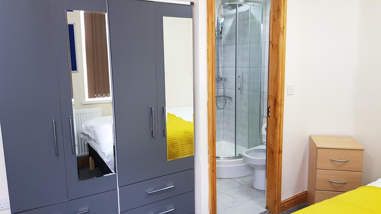 Double Ensuite Rooms Near City Centre バーミンガム エクステリア 写真